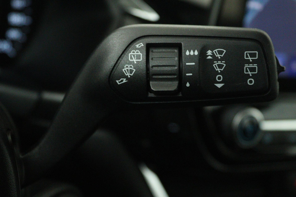 
Ford Fiesta 1.0 EcoBoost Titanium (NAVI, CAMERA, STOELVERWARMING, PARKEERSENSOREN, AUTO INPARKEREN, GOED ONDERHOUDEN) vol									