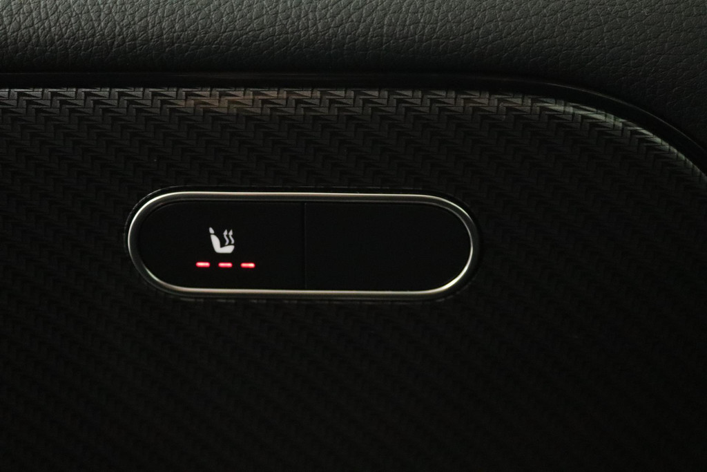 
Benz B-Klasse 180 Business Solution AMG Automaat (CAMERA, STOELV, PANORAMADAK, PDC, NL-AUTO, GOED ONDERHOUDEN) vol									