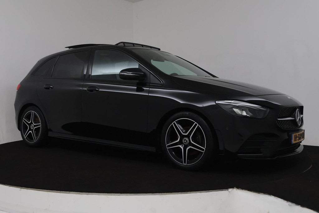 
Benz B-Klasse 180 Business Solution AMG Automaat (CAMERA, STOELV, PANORAMADAK, PDC, NL-AUTO, GOED ONDERHOUDEN) vol									