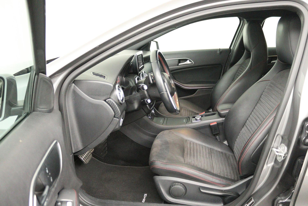 
Benz A-Klasse 180 CDI Prestige (PARKEERSENSOREN, ACHTERUITRIJCAMERA, CRUISE, STOELVERWARMING, NAVIGATIE) vol									