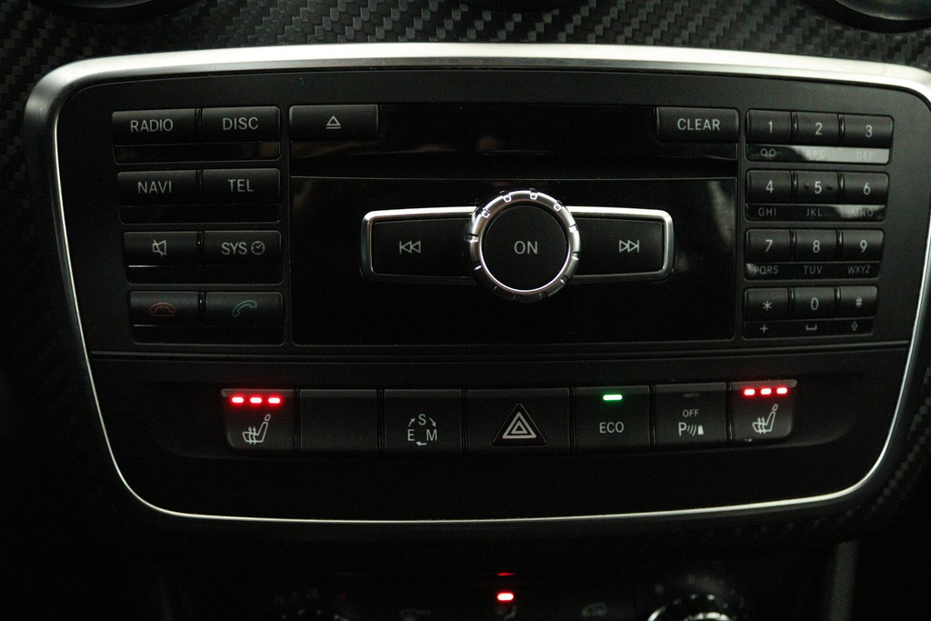 
Benz A-Klasse 180 CDI Prestige (PARKEERSENSOREN, ACHTERUITRIJCAMERA, CRUISE, STOELVERWARMING, NAVIGATIE) vol									