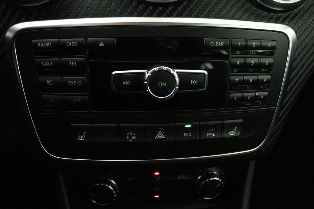 
Benz A-Klasse 180 CDI Prestige (PARKEERSENSOREN, ACHTERUITRIJCAMERA, CRUISE, STOELVERWARMING, NAVIGATIE) vol									