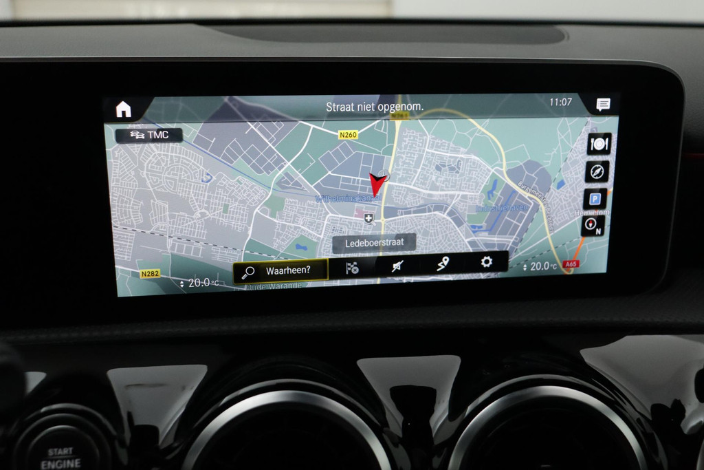 
Benz A-Klasse 180 Business Solution AMG (PANORAMADAK, NAVIGATIE, STOELVERWARMING, CAMERA, 1e EIGENAAR, GOED ONDERHOUDEN) vol									