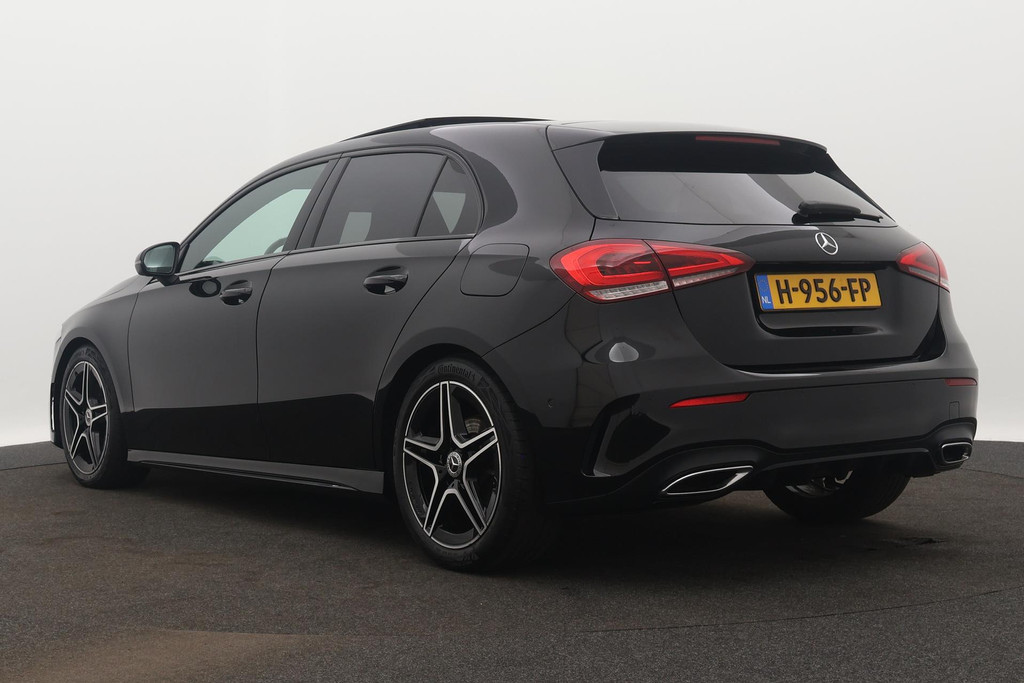 
Benz A-Klasse 180 Business Solution AMG (PANORAMADAK, NAVIGATIE, STOELVERWARMING, CAMERA, 1e EIGENAAR, GOED ONDERHOUDEN) vol									