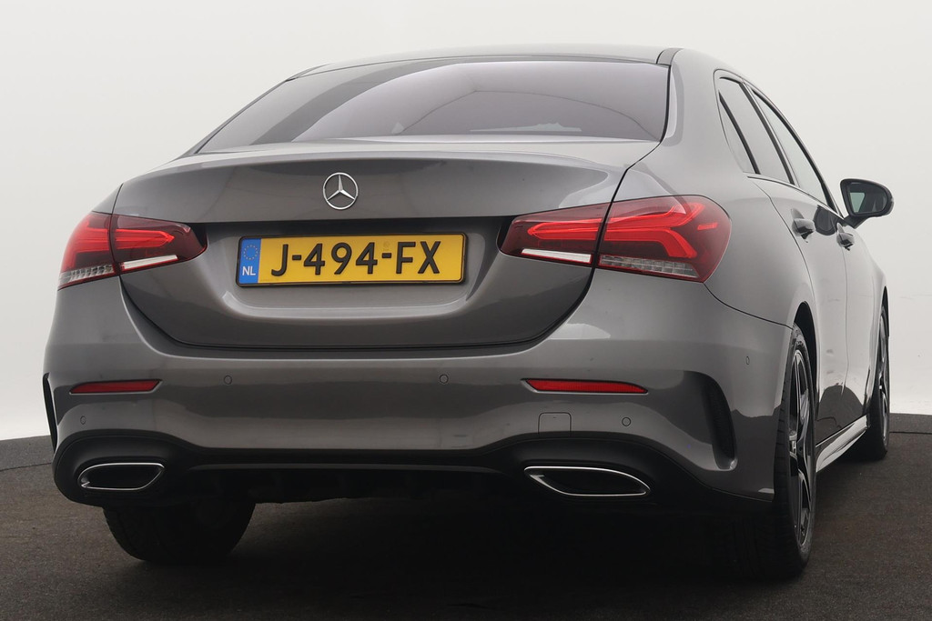 
Benz A-Klasse 180 Business Solution AMG Automaat (NAVIGATIE, STOELVERWARMING, CAMERA, 1e EIGENAAR, GOED ONDERHOUDEN) vol									