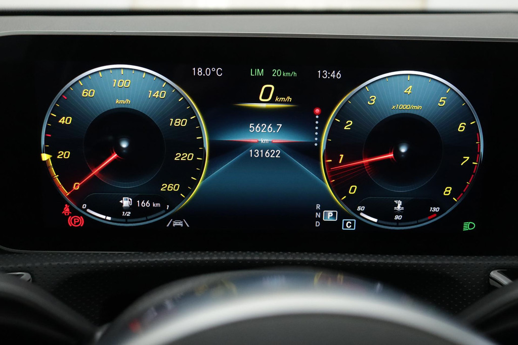 
Benz A-Klasse 180 Business Solution AMG Automaat (NAVIGATIE, STOELVERWARMING, CAMERA, 1e EIGENAAR, GOED ONDERHOUDEN) vol									