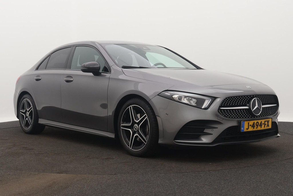 
Benz A-Klasse 180 Business Solution AMG Automaat (NAVIGATIE, STOELVERWARMING, CAMERA, 1e EIGENAAR, GOED ONDERHOUDEN) vol									