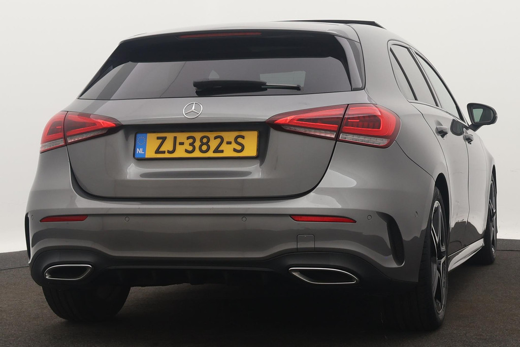 
Benz A-Klasse 200 Business Solution AMG Night Upgrade (PANORAMADAK, NAVIGATIE, LED, CLIMA, 1e EIGENAAR, GOED ONDERHOUDEN) vol									