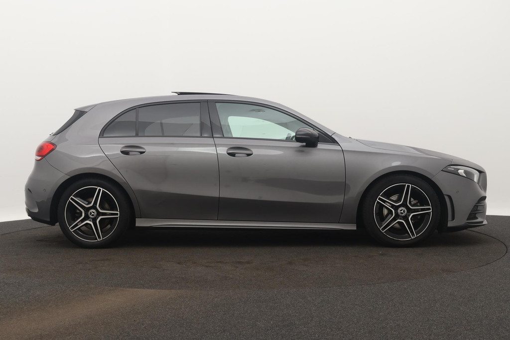 
Benz A-Klasse 200 Business Solution AMG Night Upgrade (PANORAMADAK, NAVIGATIE, LED, CLIMA, 1e EIGENAAR, GOED ONDERHOUDEN) vol									