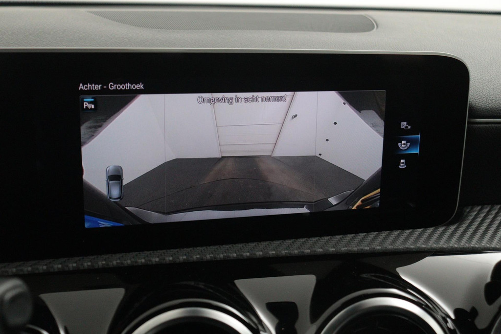 
Benz A-Klasse 180 Business Solution Automaat (NAVIGATIE, STOELVERWARMING, CAMERA, PDC, 1e EIGENAAR, GOED ONDERHOUDEN) vol									