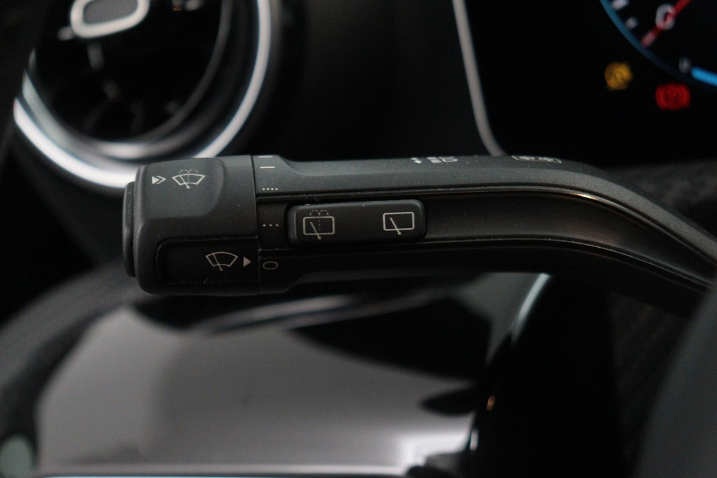 
Benz A-Klasse 180 Business Solution Automaat (NAVIGATIE, STOELVERWARMING, CAMERA, PDC, 1e EIGENAAR, GOED ONDERHOUDEN) vol									