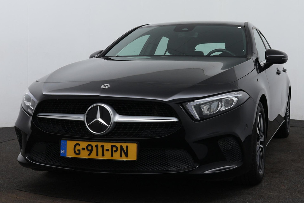 
Benz A-Klasse 180 Business Solution Automaat (NAVIGATIE, STOELVERWARMING, CAMERA, PDC, 1e EIGENAAR, GOED ONDERHOUDEN) vol									