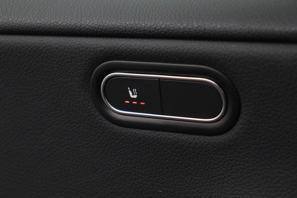 
Benz A-Klasse 180 Business Solution Automaat (NAVIGATIE, STOELVERWARMING, CAMERA, PDC, 1e EIGENAAR, GOED ONDERHOUDEN) vol									