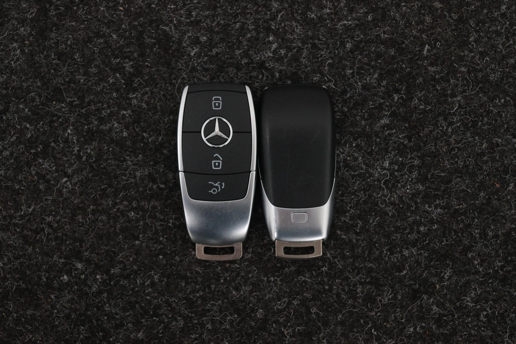 
Benz A-Klasse 180 d Business Solution(NL-auto, Dealer OndH, Navi, StoelV, Camera, Parkeersensoren, Cruise Con, Etc) vol									