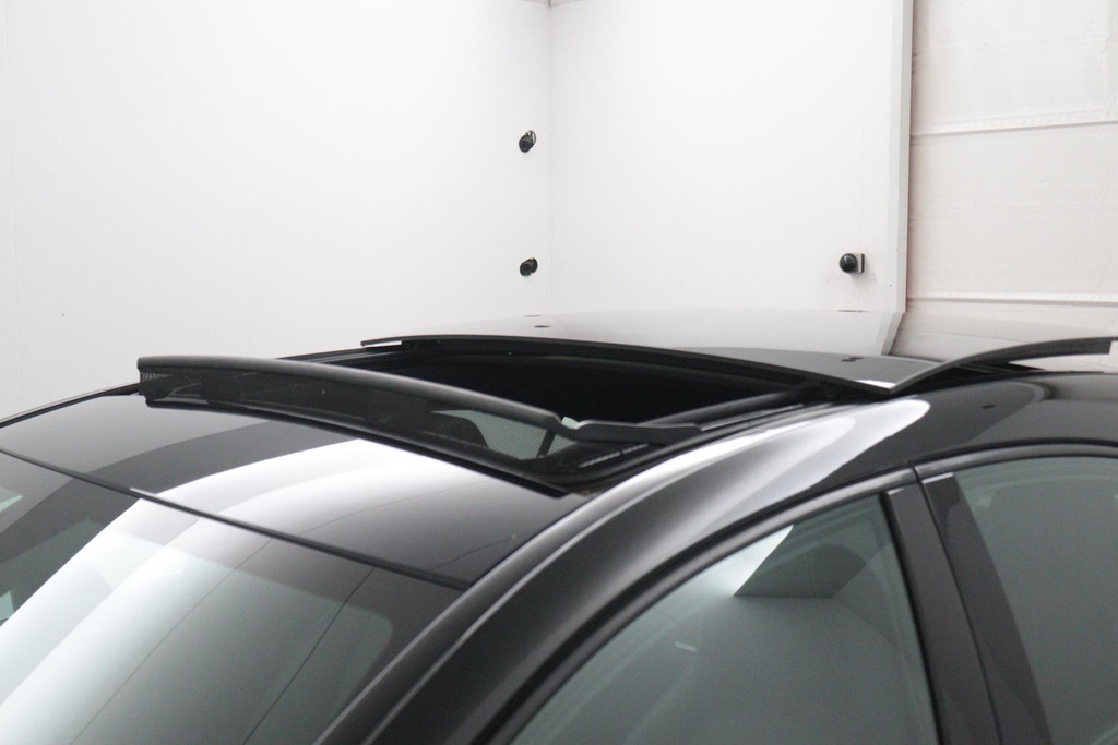 
Benz A-Klasse 180 Lease Edition Plus(NL-auto, Panorama, Navi Groot, Parkeersensoren V+A, Cruise Con, Etc) vol									