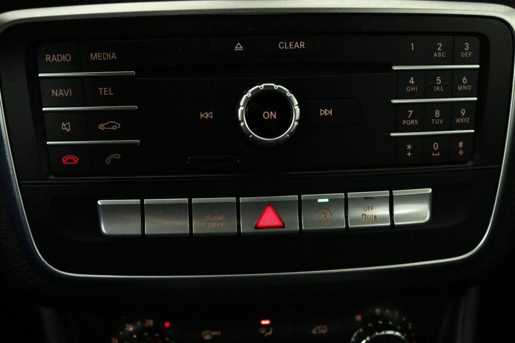 
Benz A-Klasse 160 Ambition Automaat (NAVIGATIE, CRUISE CONTROL, CLIMATE CONTROL, NL-AUTO, GOED ONDERHOUDEN) vol									