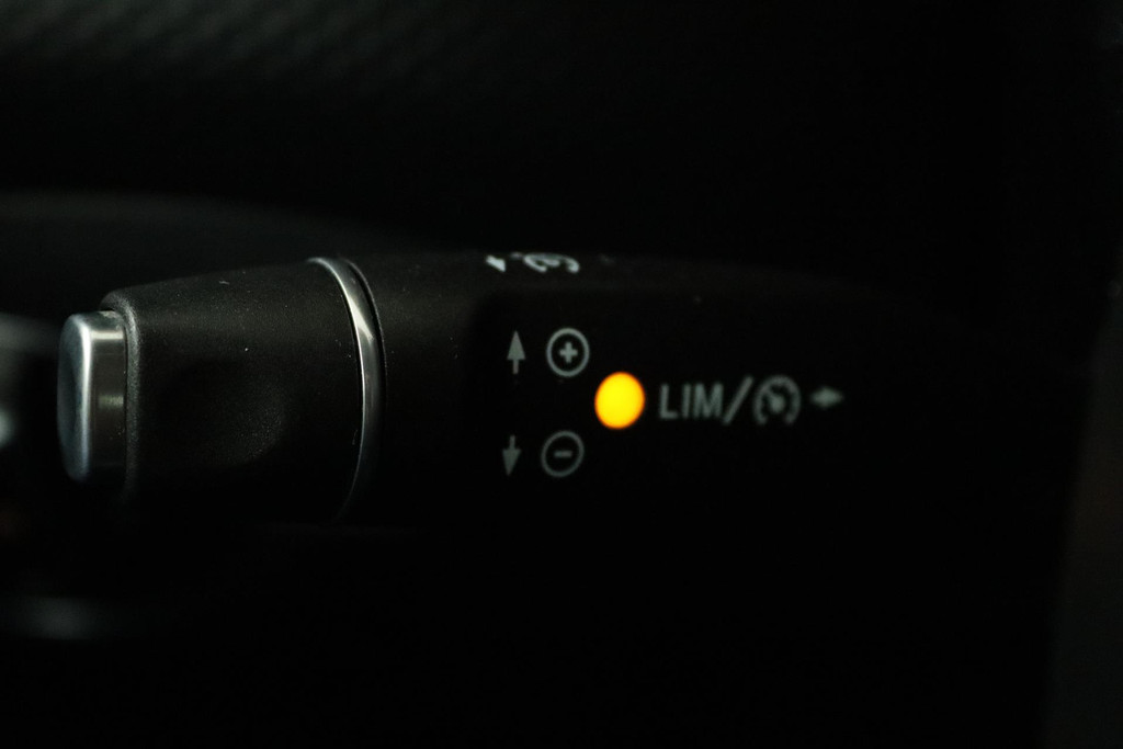 
Benz A-Klasse 160 Ambition Automaat (NAVIGATIE, CRUISE CONTROL, CLIMATE CONTROL, NL-AUTO, GOED ONDERHOUDEN) vol									