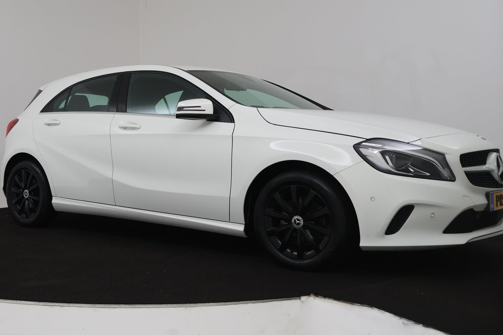 
Benz A-Klasse 160 Ambition Automaat (NAVIGATIE, CRUISE CONTROL, CLIMATE CONTROL, NL-AUTO, GOED ONDERHOUDEN) vol									