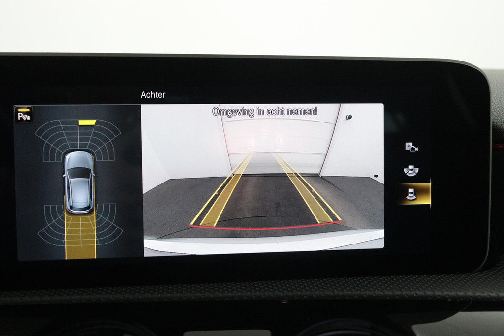 
Benz A-Klasse 180 Business Solution AMG(NL auto, Dealer onderhoud, Navi Groot, StoelV, Camera, Carplay, Lane Assit, Etc) vol									