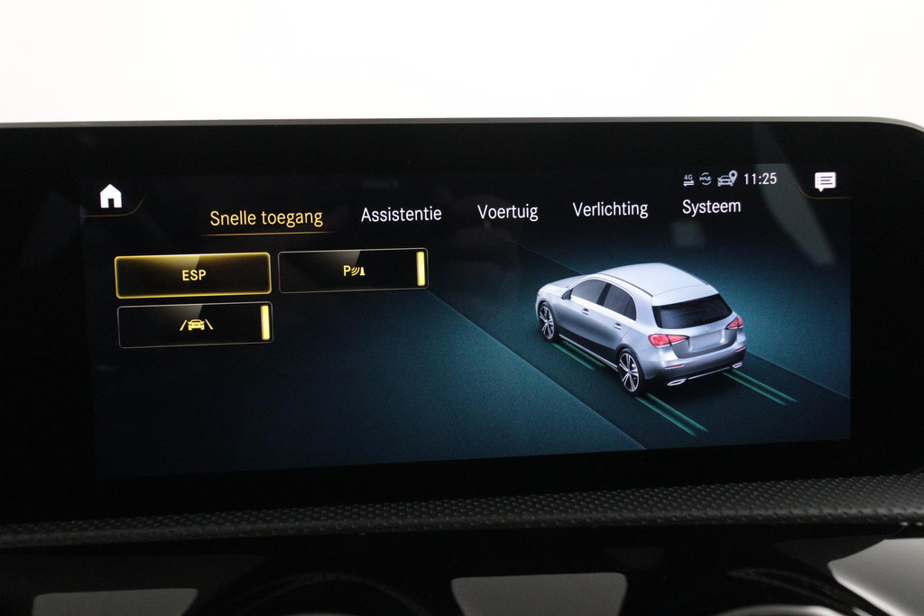 
Benz A-Klasse 180 Business Solution AMG(NL auto, Dealer onderhoud, Navi Groot, StoelV, Camera, Carplay, Lane Assit, Etc) vol									