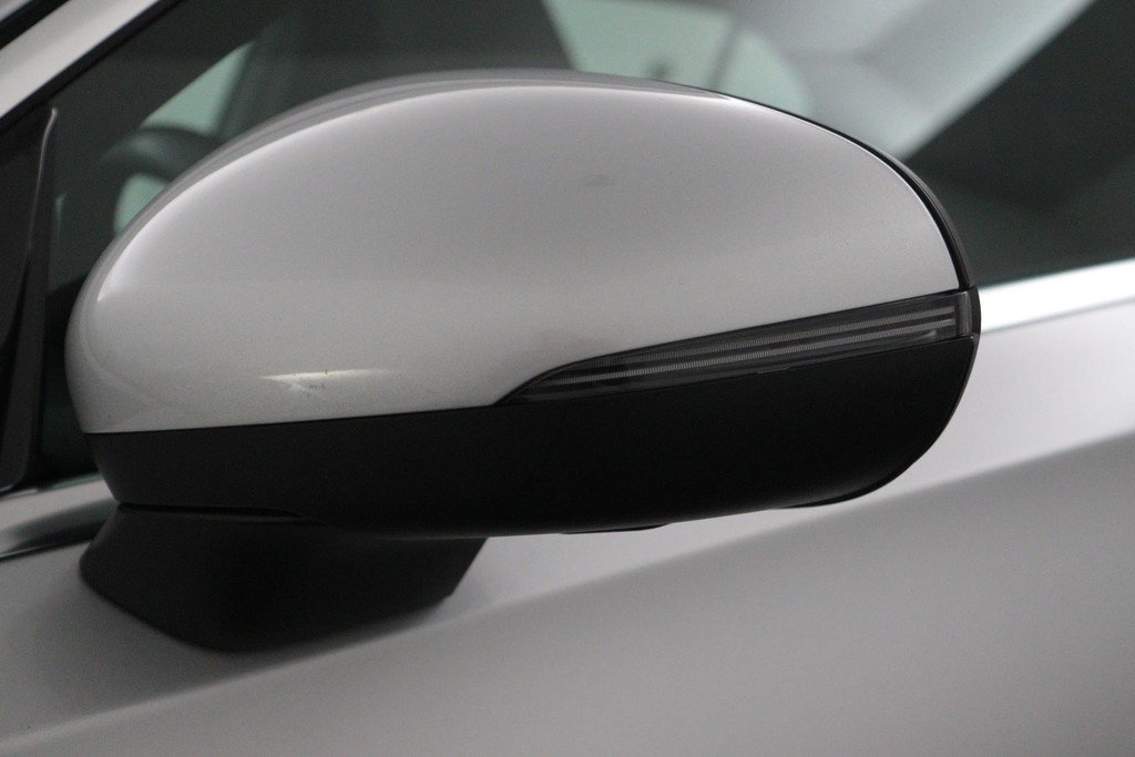 
Benz A-Klasse 180 Business Solution AMG(NL auto, Dealer onderhoud, Navi Groot, StoelV, Camera, Carplay, Lane Assit, Etc) vol									