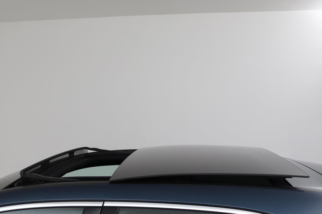 
Benz A-Klasse 180 Business Solution AMG Automaat (PANORAMADAK, CAMERA, TREKHAAK, PDC, NL-AUTO, GOED ONDERHOUDEN) vol									