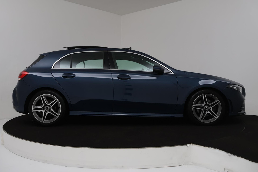 
Benz A-Klasse 180 Business Solution AMG Automaat (PANORAMADAK, CAMERA, TREKHAAK, PDC, NL-AUTO, GOED ONDERHOUDEN) vol									