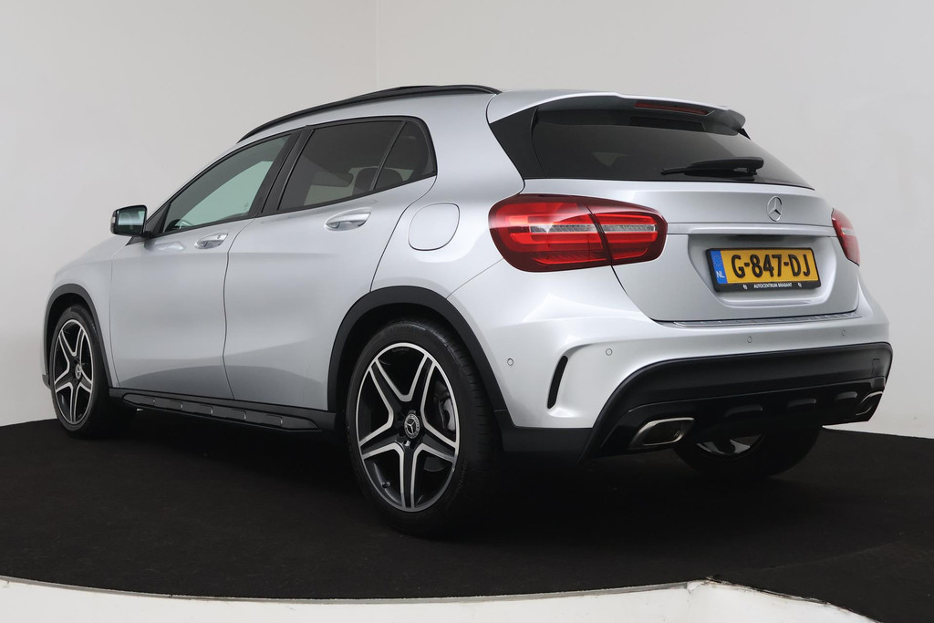 
Benz GLA 180 Business Solution Automaat (PANORAMADAK, CAMERA, STOELVERWARMING, CLIMA, GOED ONDERHOUDEN) vol									