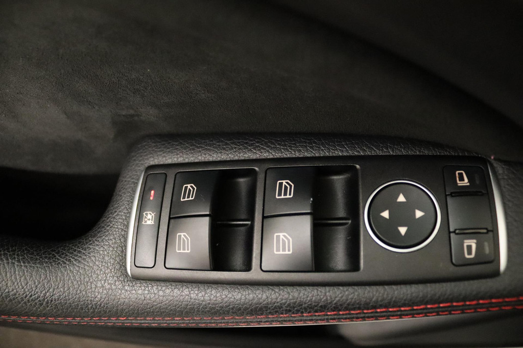 
Benz GLA 180 AMG Night Edition Plus (NAVIGATIE, TREKHAAK, PARKEERSENSOREN, AUTOMAAT, GOED ONDERHOUDEN) vol									