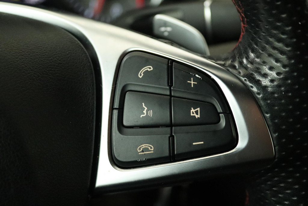 
Benz GLA 180 AMG Night Edition Plus (NAVIGATIE, TREKHAAK, PARKEERSENSOREN, AUTOMAAT, GOED ONDERHOUDEN) vol									