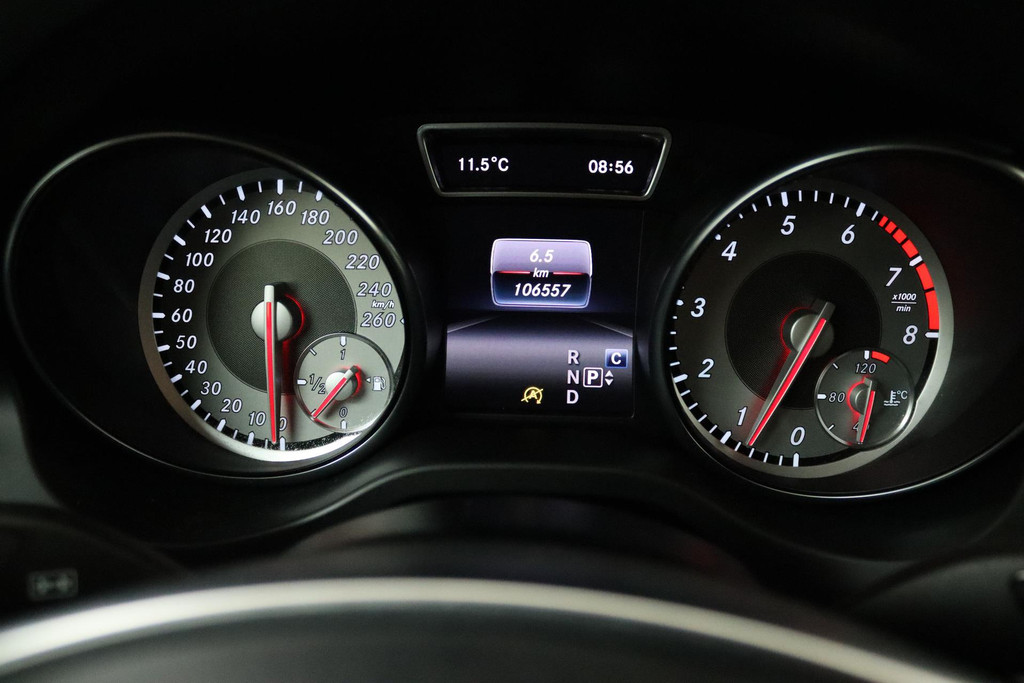 
Benz GLA 180 AMG Night Edition Plus (NAVIGATIE, TREKHAAK, PARKEERSENSOREN, AUTOMAAT, GOED ONDERHOUDEN) vol									