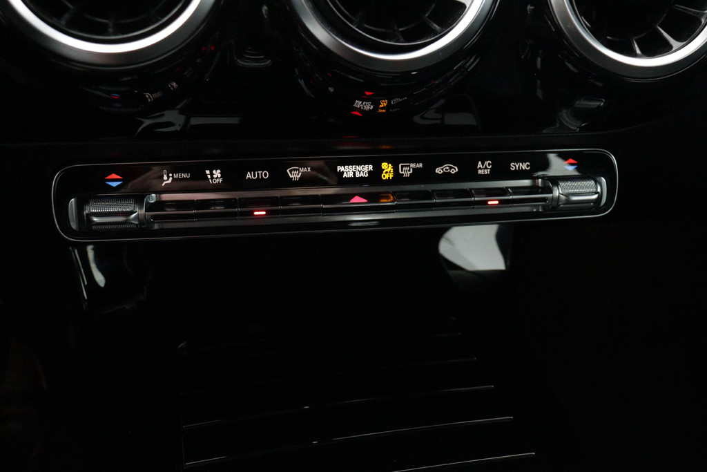 
Benz CLA-Klasse Shooting Brake 180 Business Solution Luxury vol									