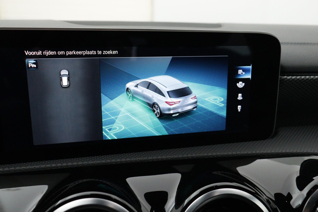 
Benz CLA-Klasse Shooting Brake 180 Business Solution Luxury vol									