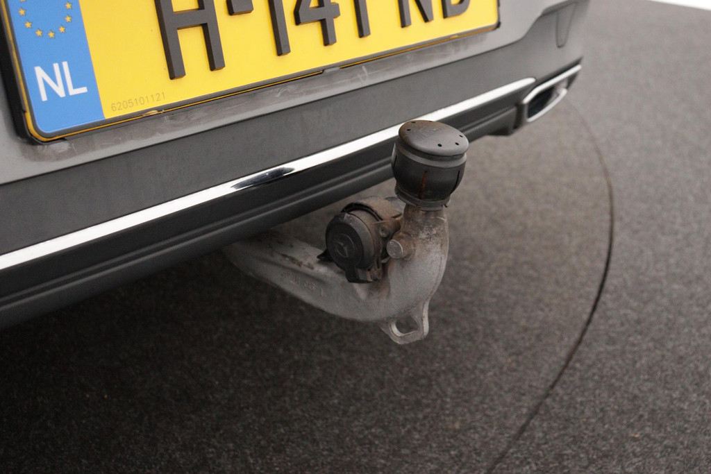 
Benz CLA-Klasse Shooting Brake 180 Business Solution Luxury vol									