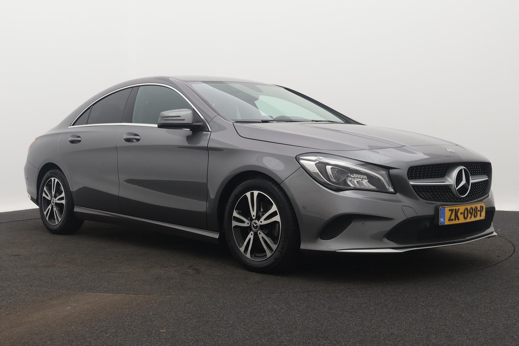 
Benz CLA-Klasse 180 Ambition Sport Automaat (NAVIGATIE, PARKEERSENSOREN, SPORTSTOELEN) vol									