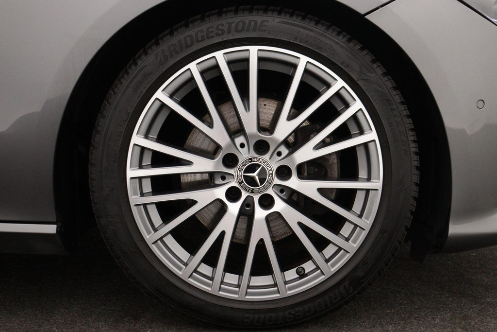 
Benz CLA-Klasse Shooting Brake 200 Business Solution Luxury(NL-auto, 1e Eig, Dealer OnderH, Sfeerverlichting, Camera, Etc vol									