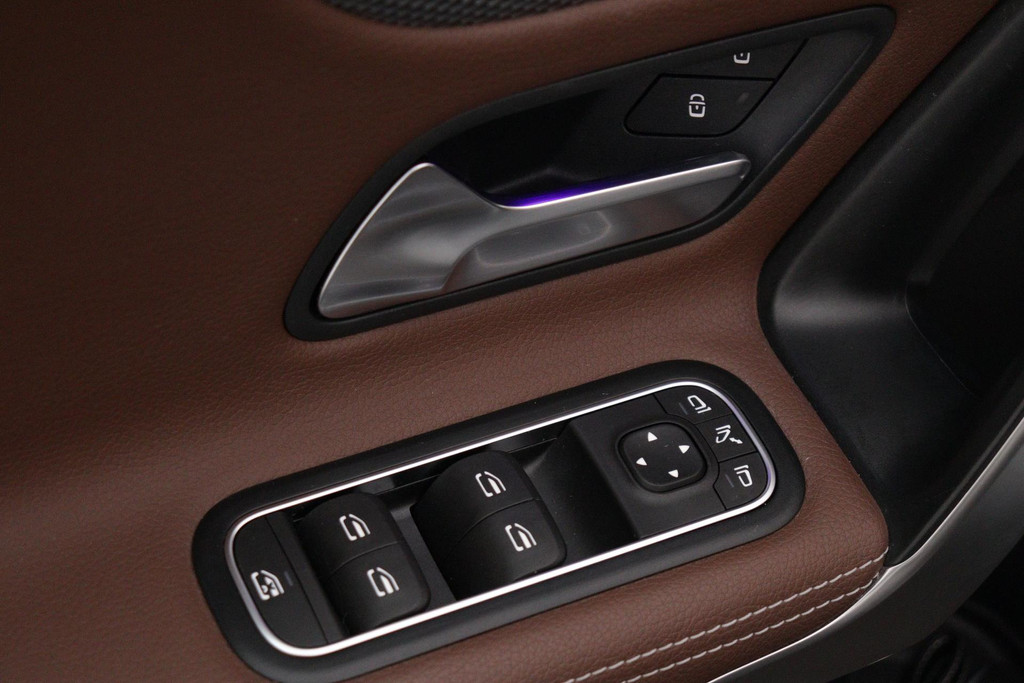 
Benz CLA-Klasse Shooting Brake 200 Business Solution Luxury(NL-auto, 1e Eig, Dealer OnderH, Sfeerverlichting, Camera, Etc vol									