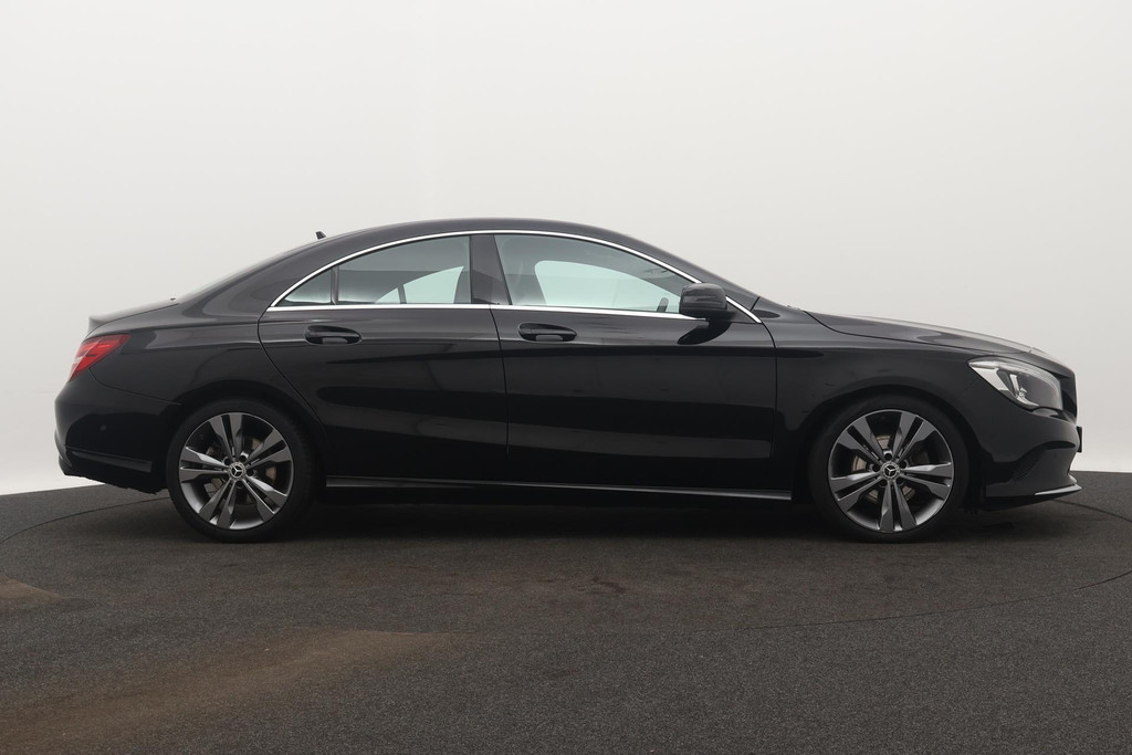 
Benz CLA-Klasse 180 Business Solution(NL-auto, Goed OnderH, Navi Groot, StoelV, Cruise Con, Sportstoelen, Etc) vol									