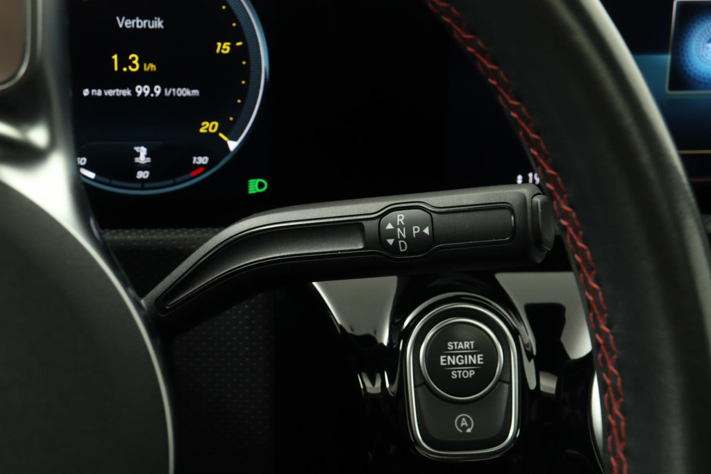 
Benz CLA-Klasse Shooting Brake 200 Business Solution AMG(NL-auto, 1e eig, Dealer onderH, SfeerV, Panorama, Camera, Etc) vol									