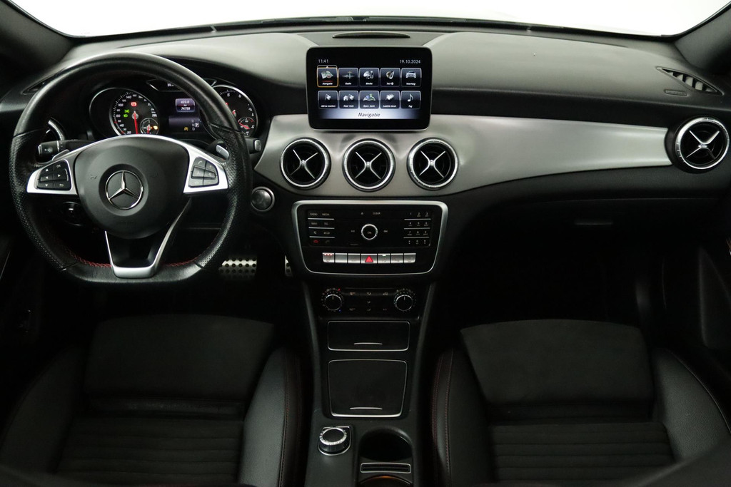 
Benz CLA-Klasse 180 AMG Automaat (PANORAMADAK, TREKHAAK, CAMERA, STOELV, CRUISE, PDC, NL-AUTO, GOED ONDERHOUDEN) vol									