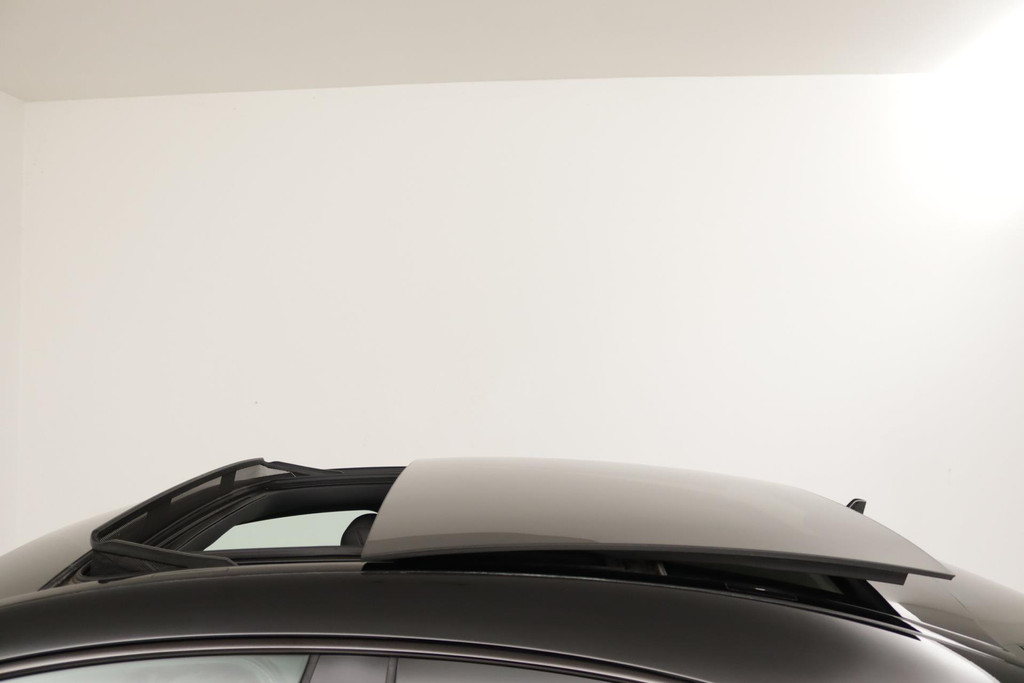 
Benz CLA-Klasse 180 AMG Automaat (PANORAMADAK, TREKHAAK, CAMERA, STOELV, CRUISE, PDC, NL-AUTO, GOED ONDERHOUDEN) vol									