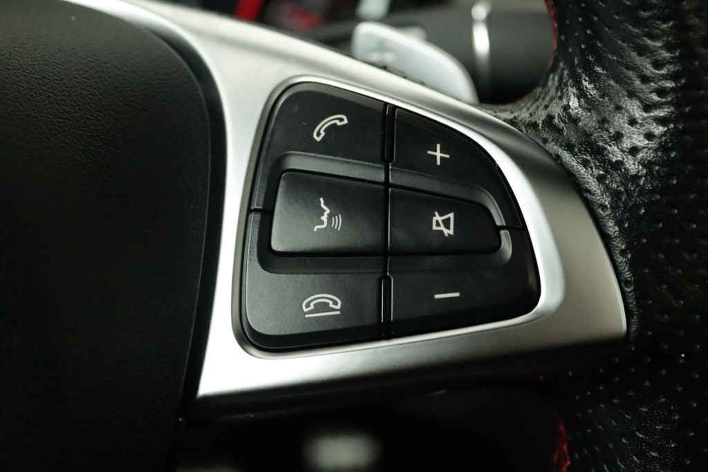 
Benz CLA-Klasse 180 AMG Automaat (PANORAMADAK, TREKHAAK, CAMERA, STOELV, CRUISE, PDC, NL-AUTO, GOED ONDERHOUDEN) vol									