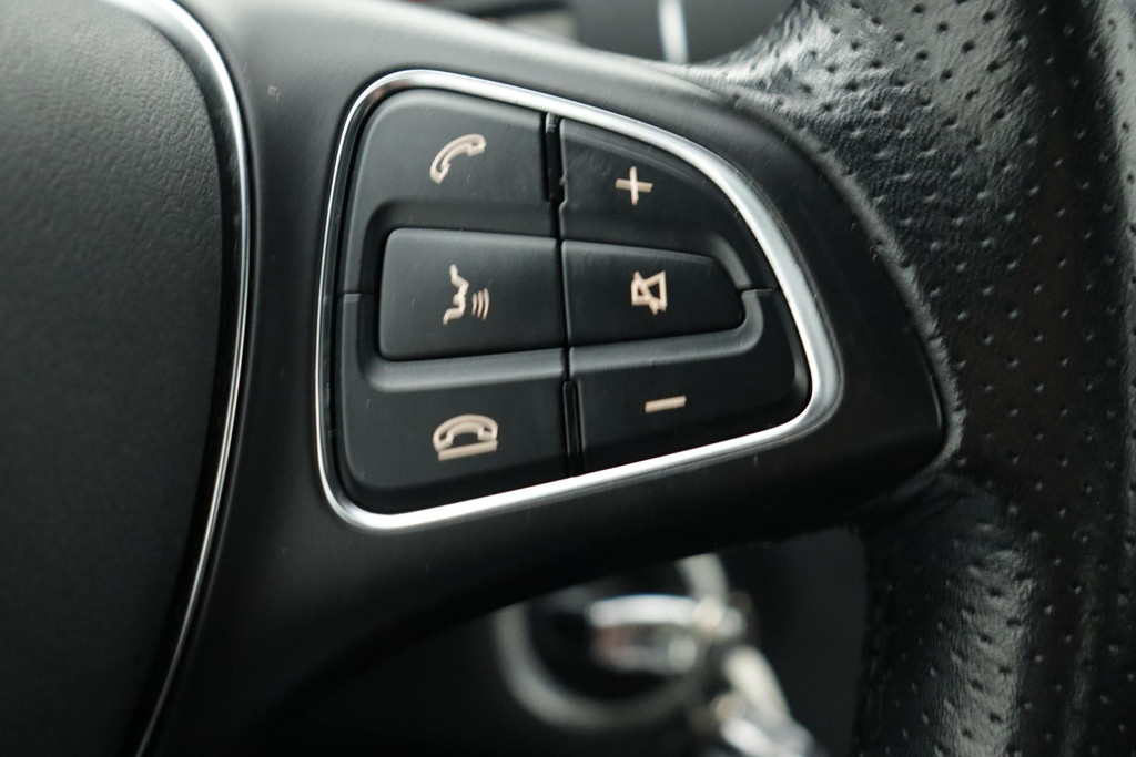 
Benz CLA-Klasse 180 Business Solution Autoaat (NAVIGATIE, CAMERA, PDC, STOELVERWARMING, LED, STUURBEDIENING) vol									