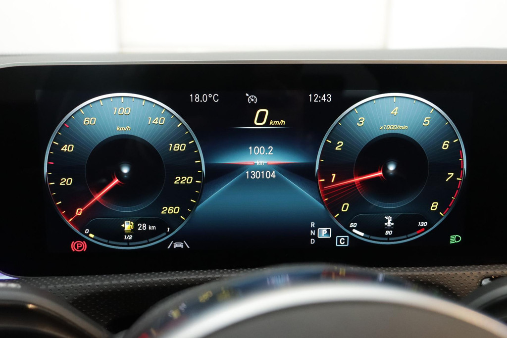 
Benz CLA-Klasse 200 Business Solution AMG !!!AANBIEDING!!! (NL-auto, Pano, Sfeerverlichting, Navi, Camera, StoelV, Etc) vol									