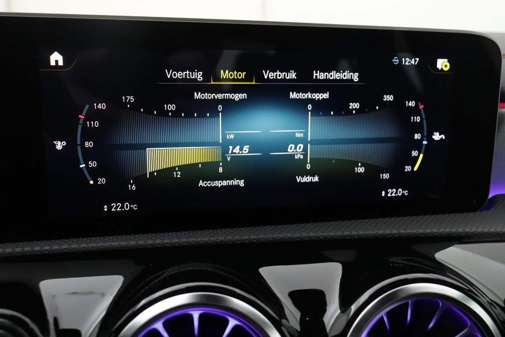 
Benz CLA-Klasse 200 Business Solution AMG !!!AANBIEDING!!! (NL-auto, Pano, Sfeerverlichting, Navi, Camera, StoelV, Etc) vol									