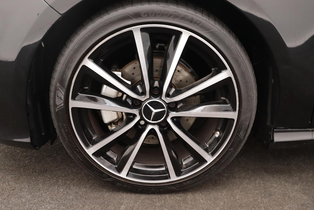 
Benz CLA-Klasse 200 Prestige ( Camera, Automaat, Navi Groot, StoelV, Sportzetels, Climate Control, PDC V+A, Etc) vol									