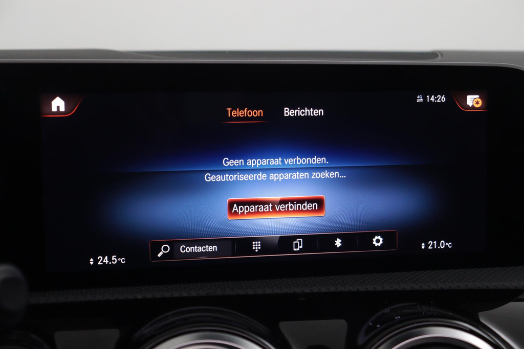 
Benz CLA-Klasse 180 Business Solution AMG Automaat (Pano, Navi, Camera, Cruise, SfeerV, NL-auto, Goed Onderhouden) vol									