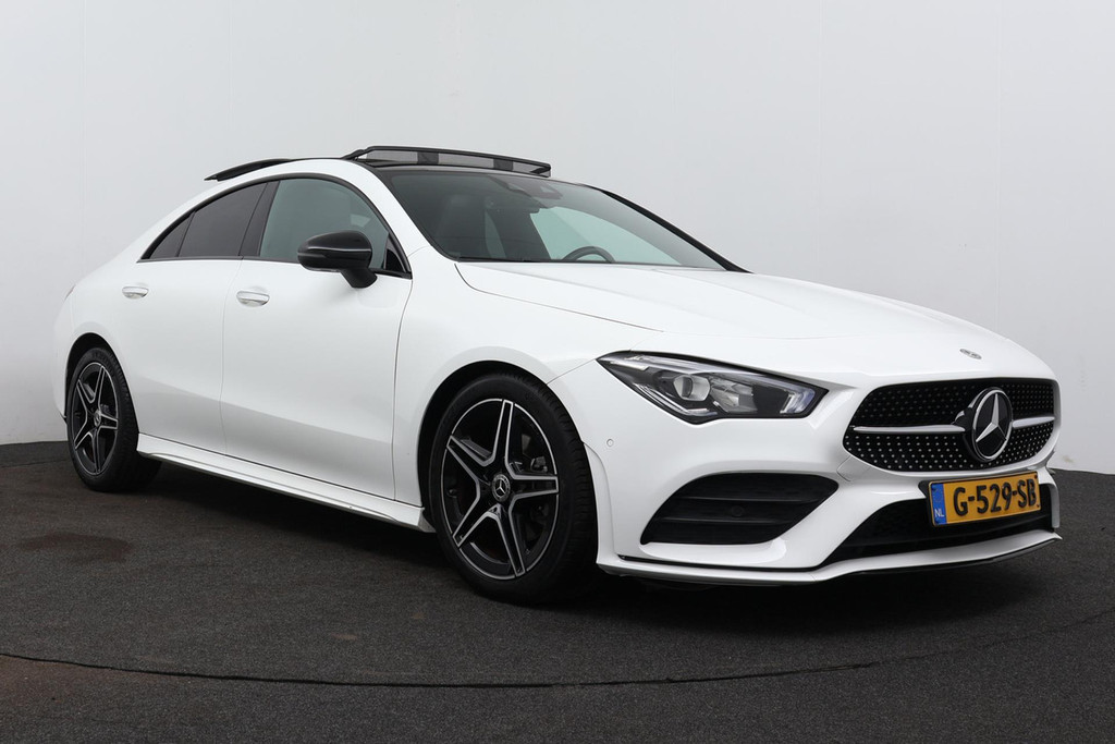 
Benz CLA-Klasse 180 Business Solution AMG Automaat (Pano, Navi, Camera, Cruise, SfeerV, NL-auto, Goed Onderhouden) vol									