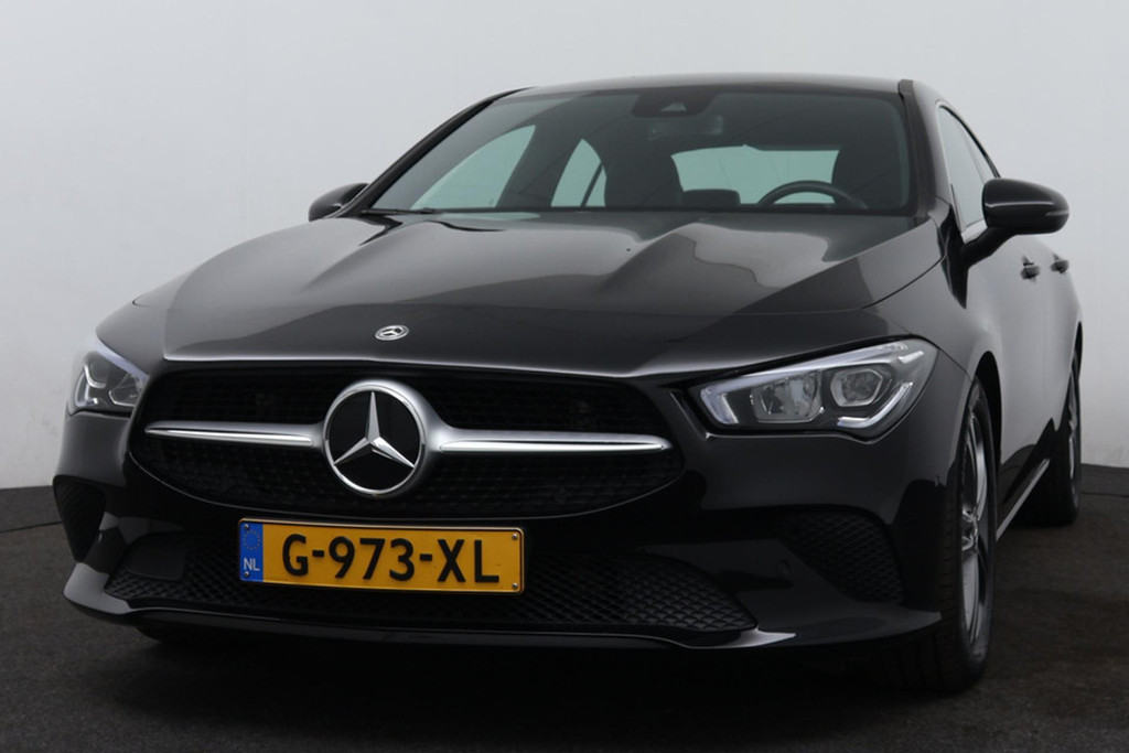 
Benz CLA-Klasse 180 Business Solution Automaat (NAVIGATIE, CAMERA, PDC, 1e EIGENAAR, GOED ONDERHOUDEN) vol									