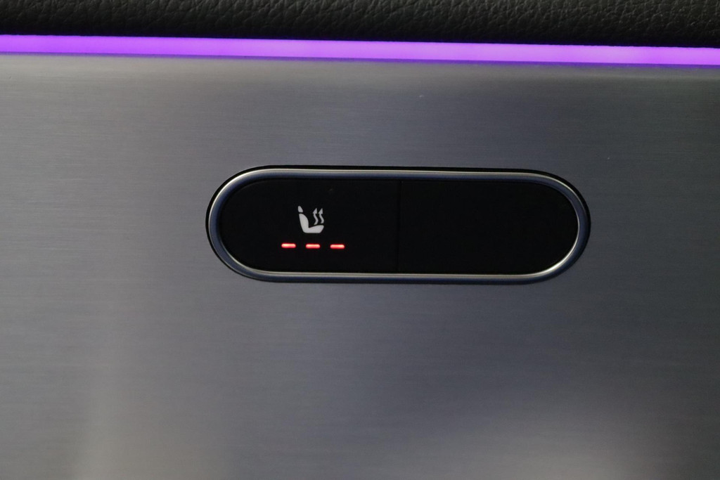 
Benz CLA-Klasse 180 Business Solution AMG Automaat (PANORAMADAK, SFEERV, CAMERA, BURMEISTER, NL-AUTO, GOED ONDERHOUDEN) vol									